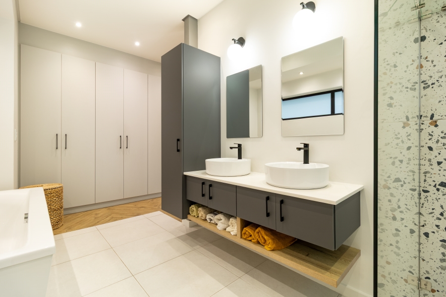 4 Bedroom Property for Sale in Tara Western Cape